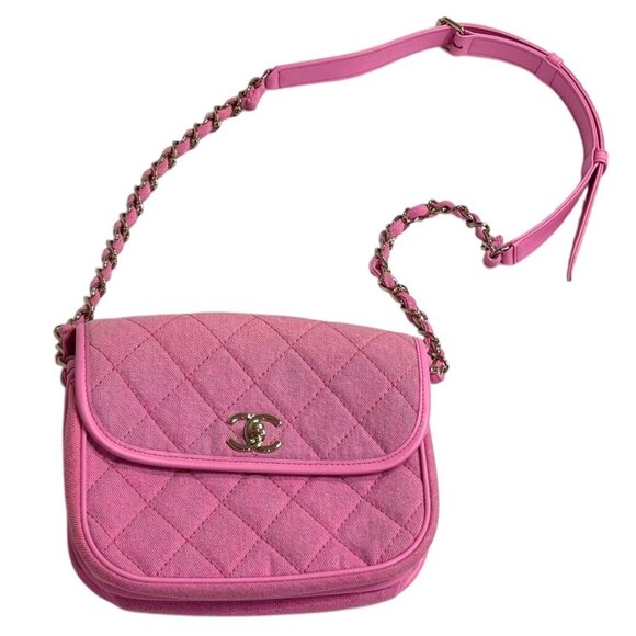 CHANEL Quilted Denim Messenger Bag in Neon Pink 21S - Picture 5 of 13